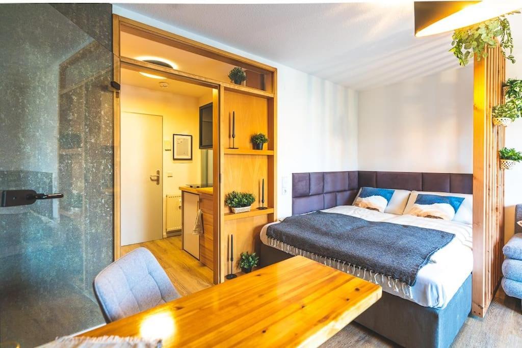 Apartamento Golden Nugget Inkl Wlan, Parkplatz Detmold Exterior foto